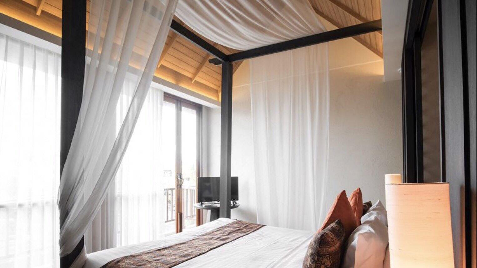 Tapae Gate Hotel